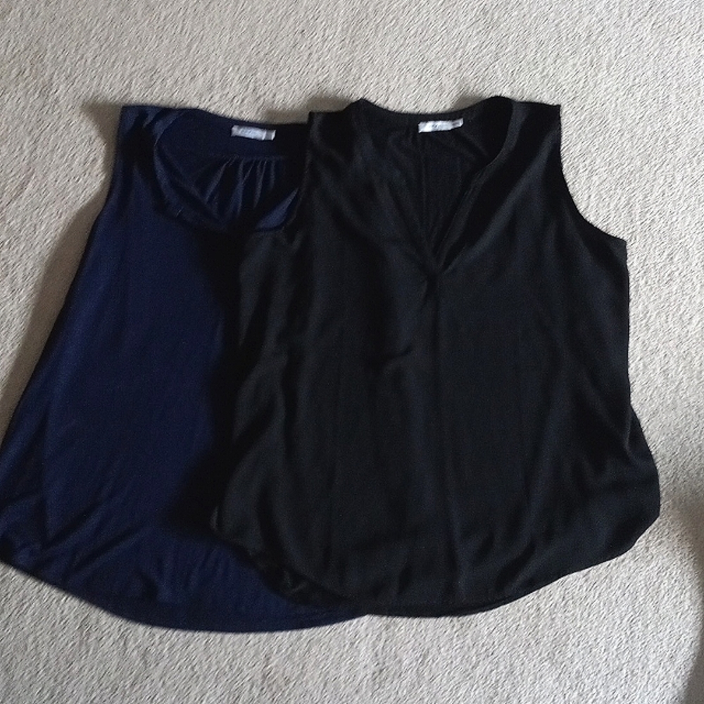 Set of Ricki's V-neck tank tops